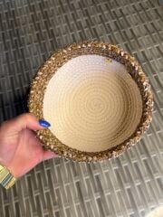 Şönil Dekoratif Sepet 15x9 cm – Şönil Kahve Halka Detaylı Hasır Halat Organizer